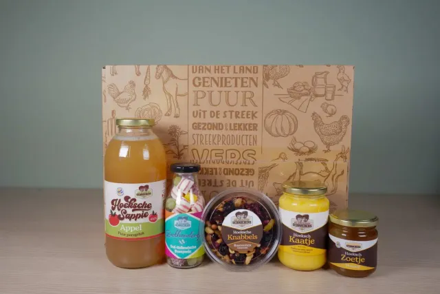 Hoeksche Gebroeders Geschenkpakket Strijensas cadeaupakket Hoeksche delicatessen